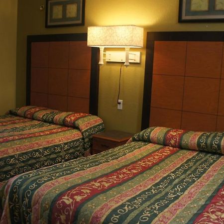 Taylor Regency Inn المظهر الخارجي الصورة