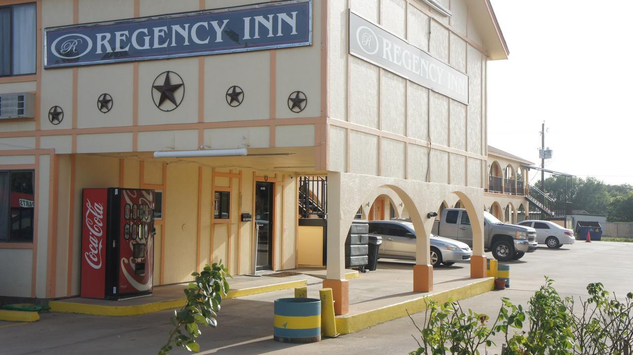 Taylor Regency Inn المظهر الخارجي الصورة
